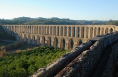 Arch bridge