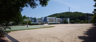 용남중학교 (충남)