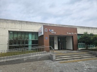 알파창원마산진동점 | 창원시설공단 > 청소년·복지·장사 > 진동종합복지관 > 시설안내 > 시설투어 > 북카페 라온&디온
