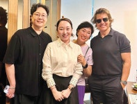 역전회관 방문한 톰 크루즈… 바싹불고기에 매료 - 식품외식경제 역전회관 방문한 톰 크루즈… 바싹불고기에 매료