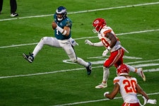 Jalen Hurts contract extension: Eagles quarterback is unlike Carson Wentz, Ben Simmons | Marcus Hayes Jalen Hurts is the antidote...
