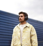 안비싸(AHNBISSA) | Sennheiser Drops Noise-Canceling Headphones With 60 Hours Of Battery Life - Maxim