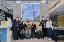 부산 중구 학교밖청소년지원센터, 학교 밖 마을예술가 사진전 빛, 나, 다 운영 | 뉴스로