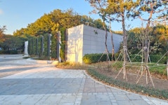 일산동구청 자동판매기 | 고양시, 일산동구청 광장에 450㎡ 수직정원 조성 완료 | 뉴스로