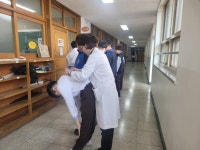 인천 서구, 성장기 청소년 척추건강 지킨다 학생 체형 건강관리 사업 추진 | 뉴스로