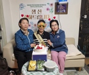 씨유정릉4동점 | 정릉4동 ‘은빛 생신잔치’ 시작…독거어르신 가정 방문 | 뉴스로