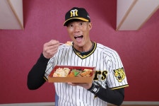 阪神佐藤輝明は肉づくしメニュー2種/プロデュースグルメ写真特集1 - プロ野球ライブ速報写真ニュース : 日刊スポーツ...