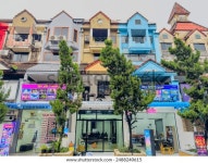 2024-0203-0588 | 금요일 12 7월 2024 Soi Paradise 스톡 사진 2488240615 | Shutterstock