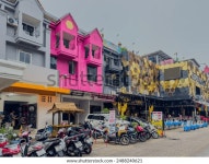2024-0203-0588 | 금요일 12 7월 2024 Soi Paradise 스톡 사진 2488240621 | Shutterstock