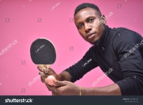 탁구 공을 손에 들고 서빙을 하고 스톡 사진 1659780187 | Shutterstock