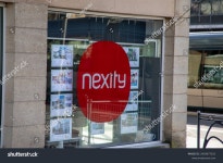 2022-0302-0715 | 보르도 , 프랑스 - 03 07 스톡 사진 2435677521 | Shutterstock