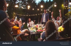 10,067개의 Many goods table 이미지, 스톡 사진, 3D 오브젝트, 벡터 | Shutterstock