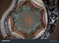 2024-0202-0948 | 프랑스 파리 - 02 09 2025 스톡 사진 2583800381 | Shutterstock