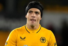 Watch: Raul Jimenez Crazy Sending Off For Two Yellow Cards In 48 Seconds For Wolves Against Manchester City - Sports Illustrated...