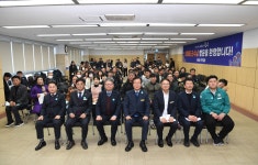 몽키리코에프엔비완주봉동지점 | 완주군 이미지갤러리 > 주민행정 > 지역행사 > 봉동읍 연초방문(2)(읽기)