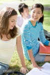 Multinational student on campus - 당신의 크리에이티브 파트너, 이미지사이트 윤익이미지 YOONIQ Images RM #104225057