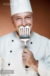 쉐프파트너 주식회사 충주공장 | Portrait of Chef Holding Spatula - 당신의 크리에이티브 파트너, 이미지사이트 윤익이미지 YOONIQ Images RF #206940792