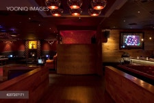 Tables and booths in empty nightclub - 당신의 크리에이티브 파트너, 이미지사이트 윤익이미지 YOONIQ Images RF #207207171