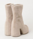 Yahoo!オークション - 「CHARLES & KEITH」 ショートブーツ 24.5cm ベ... 「CHARLES & KEITH」 ショートブーツ 24.5cm ベ... - Yahoo!...