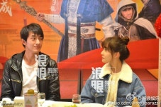 윤아 몰카찍는 중국배우 임경신 - 인스티즈(instiz) 이슈 카테고리 윤아 몰카찍는 중국배우 임경신