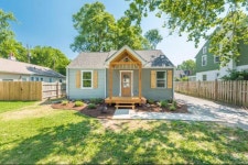 Cute Cottage 3 miles from downtown Knox - 녹스빌의 주택에서 살아보기, 테네...
