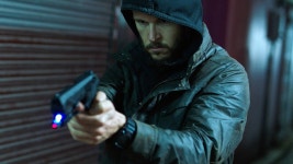 휴고 위빙 관련 콘텐츠를 보고싶다면? 지금, 왓챠!