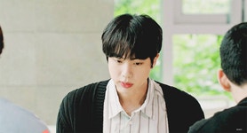 왕예의둥이 - 진(BTS) 카테고리