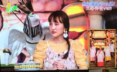 더쿠 - 아리야스 모모카, 모모이로 클로버-Z 시절 단체 사진에서 "컷"!? 텔레비전 첫 공동 출연을 완수한...
