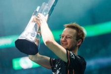 에밀 라르손 - 나무위키 에밀 라르손