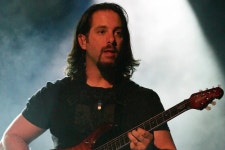 존 페트루치 - 나무위키 존 페트루치