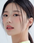러스스튜디오 | 프로필사진 배우프로필 스튜디오촬영 뷰티 광고 화보 on Instagram: "- Model ...