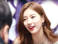 Suzy Bae At Didier Dubot Fan Sign Event 2018 | 배우