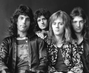 314 best Queen images on Pinterest | 가수, 여왕 및 인격 Queen