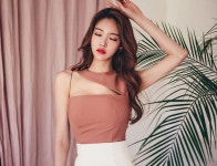 모델 박정윤 | Women, Strapless top, Tank tops