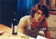 Pin page Takeshi Kaneshiro | 배우, 포즈, 사람