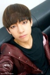 TAE 👽 #SELCA | 남자들, 한국, 가수
