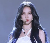 Pin page Karina에 있는 Lonelyattheclub님의 핀 | 연예인, 배우