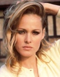 Ursula Andress에 있는 河昇運님의 핀