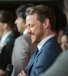 제임스 맥어보이에 있는 지니포터님의 핀 | 제임스 맥어보이