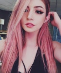 Pin by 뭐 할까 on Chrissy Costanza | Chrissy costanza, Chrissy ...