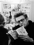 James Dean the Giant reading a comic book(이미지 포함) | 제임스딘, 배우...