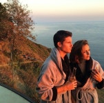 Italia Ricci and Robbie Amell engaged | 유명인사