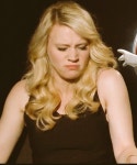 Pin by Awesome on 케이트 맥키넌 kate mckinnon | Kate mckinnon, Kat...