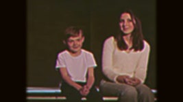 Younger - Bradley Baker: 노래 가사, 뮤직 비디오 및 콘서트