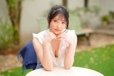 아이디어 포켓 전속 모모노기 카나를 동경해서 데뷔한 AV배우