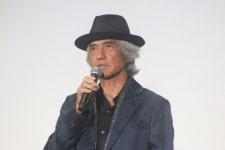 더쿠 - 영화 「봄에 지다」 첫날 무대 인사 - 사토 코이치, 요코하마... 칸나, 야마구치 토모코, 아이카...