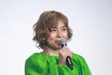 더쿠 - 영화 「봄에 지다」 첫날 무대 인사 - 사토 코이치, 요코하마... 칸나, 야마구치 토모코, 아이카...