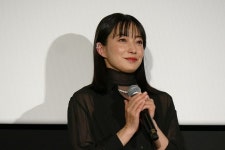 더쿠 - 영화 「청부인 후지에다 바이안 2」 첫날 무대 인사 - 토요카와... 미호, 이치노세 하야테, 시이...