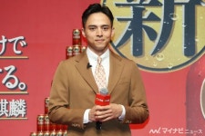 더쿠 - 2023년 「혼기린」 리뉴얼 & 신 CM 발표회 - 타모리, 에구치 요스케, 히로스에 료코, 미츠시...