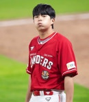 더쿠 - 조형우 사진 모음 ૮₍˶ ᵔ𖥦ᵔ•˶₎ა